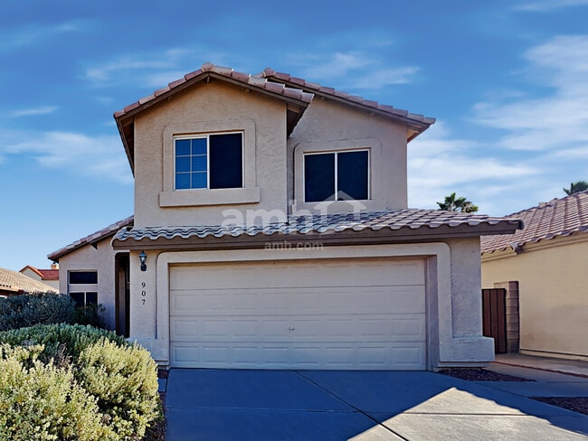 property at 907 N Albert Dr