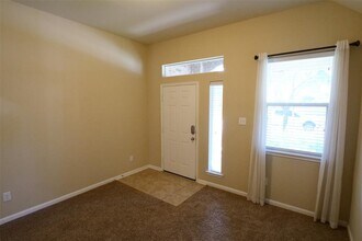 8338 Durham Canyon Ln in Cypress, TX - Foto de edificio - Building Photo