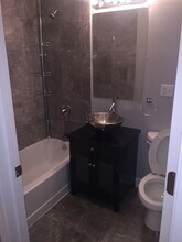 6500 N Washtenaw Ave in Chicago, IL - Building Photo - Building Photo