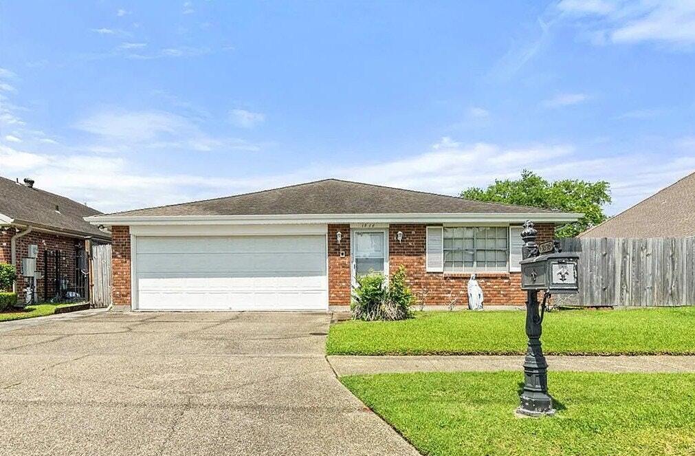 1816 Giuffrias Ave in Metairie, LA - Building Photo