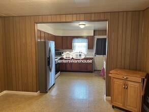 8226 Longpoint Rd in Dundalk, MD - Building Photo - Building Photo