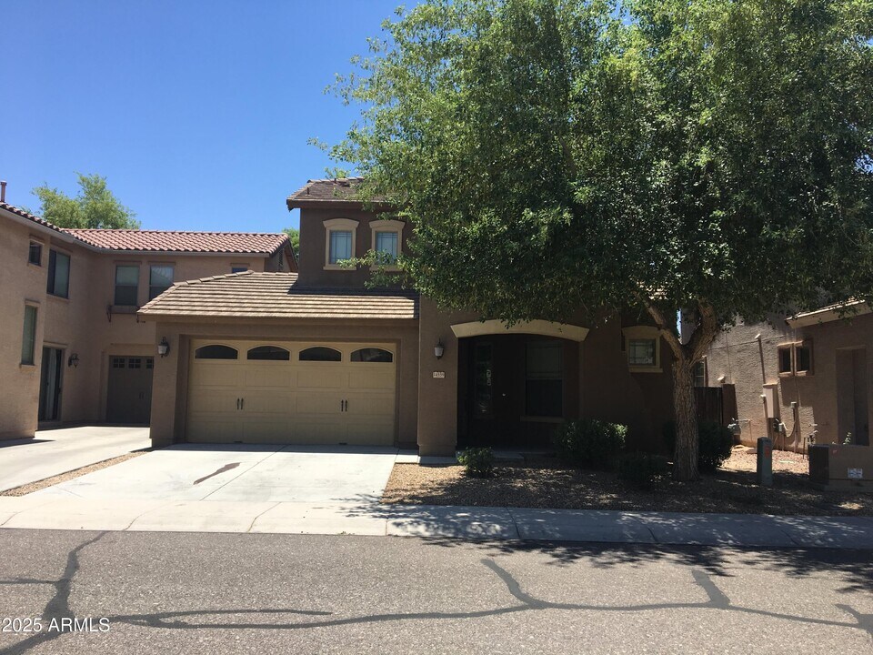 14559 W Port Royale Ln in Surprise, AZ - Building Photo