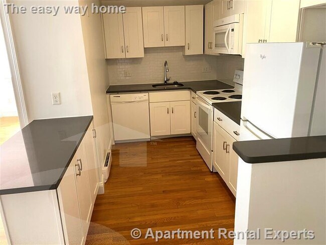 134 Summer St, Unit #17 in Malden, MA - Building Photo - Building Photo