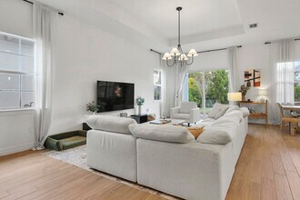 10369 Northbrook Cir in Palm Beach Gardens, FL - Building Photo - Building Photo