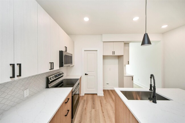 property at 932 South Ln