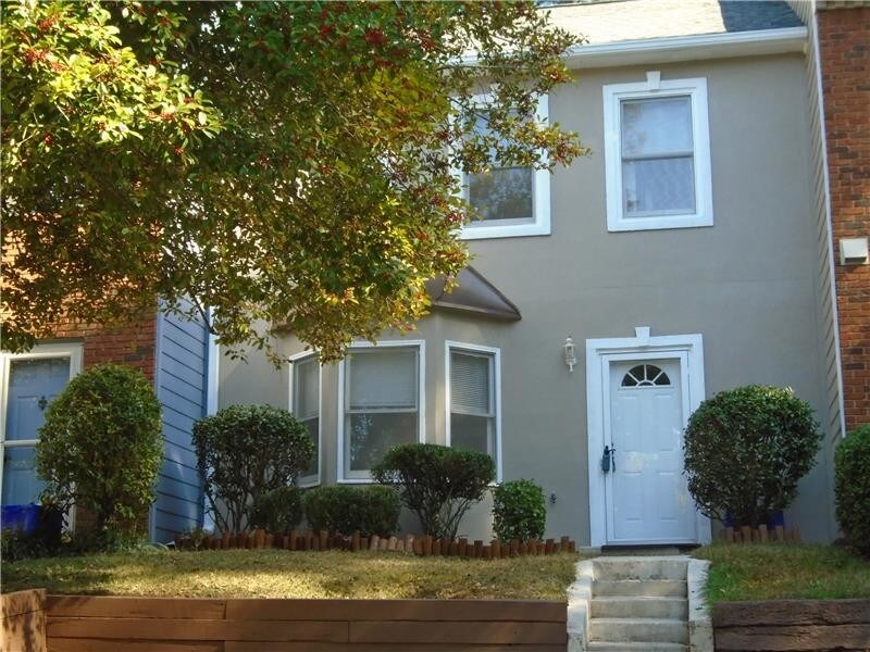 1411 Poplar Pointe in Smyrna, GA - Foto de edificio
