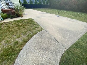 60 Schmeelk Pl in Copiague, NY - Building Photo - Building Photo