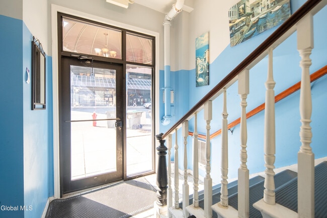 31-33 N Pearl St in Albany, NY - Building Photo - Building Photo