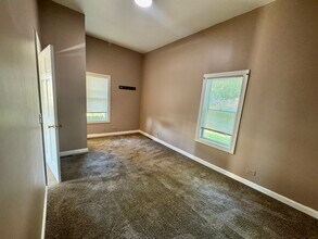 110 N Elm St in Waterman, IL - Building Photo - Building Photo