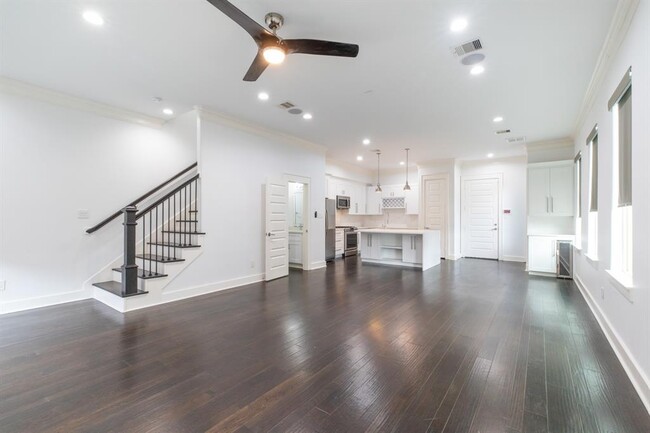 property at 1032 W 21st St