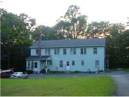 48 Old Marlborough Rd in East Hampton, CT - Building Photo