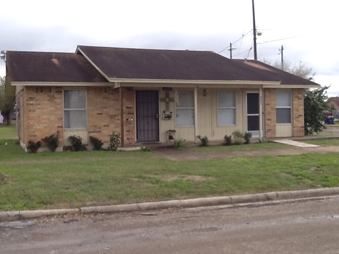 Mercedes Palms Apartments in Mercedes, TX - Building Photo