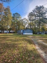 743 Three Bridges Estates Cir in Jacksonville, NC - Building Photo