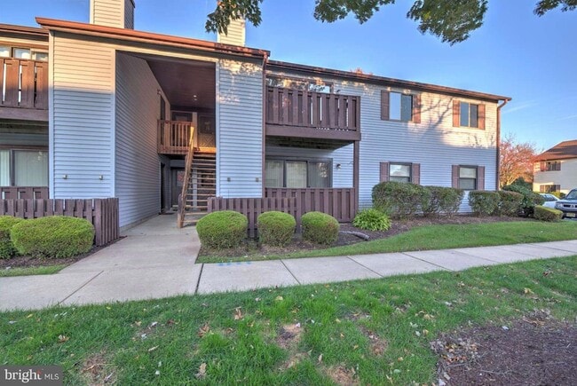 1302 Maresfield, Unit 1302, Unit 1302