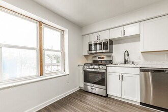 601 E Warrington Ave in Pittsburgh, PA - Foto de edificio - Building Photo