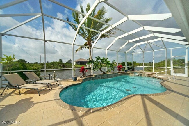 4114 NW 39th Ln in Cape Coral, FL - Building Photo - Building Photo