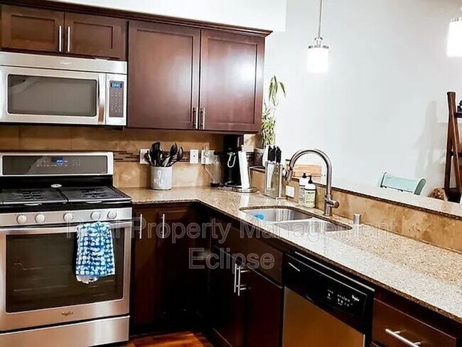 2115 201st Pl SE in Bothell, WA - Building Photo - Building Photo