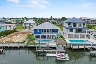 256 Ibis St in Fort Myers Beach, FL - Building Photo - Building Photo