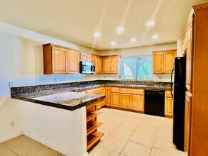 73410 Royal Palm Dr in Palm Desert, CA - Building Photo - Building Photo