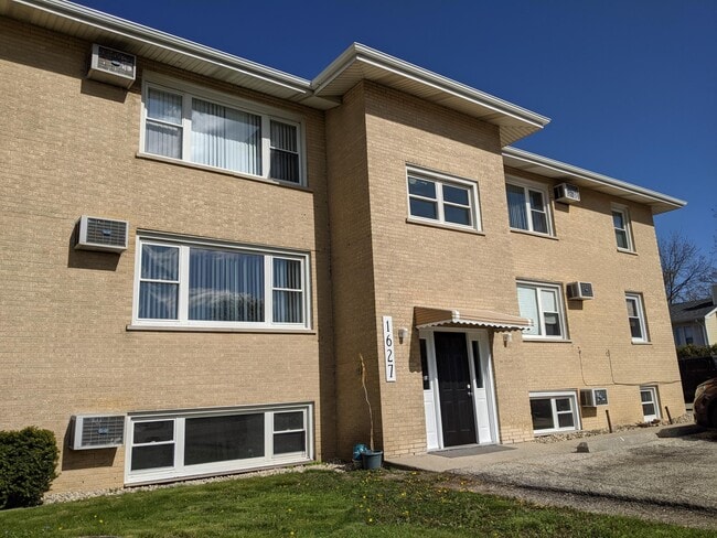 property at 1627 Grove Dr