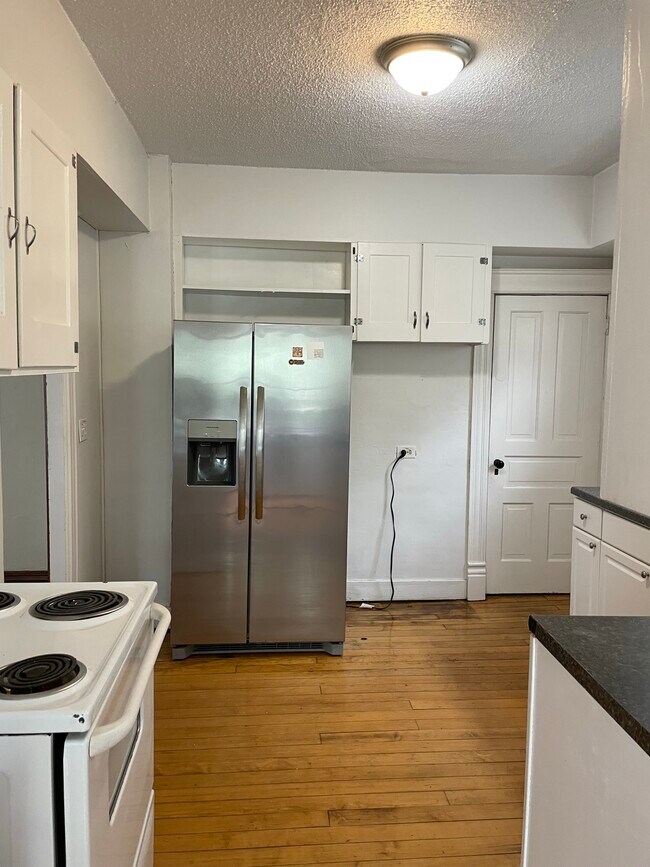 607 Minor Ave in Kalamazoo, MI - Foto de edificio - Building Photo