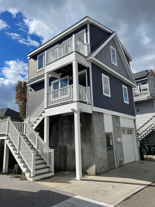 6 Silver St in Milford, CT - Building Photo