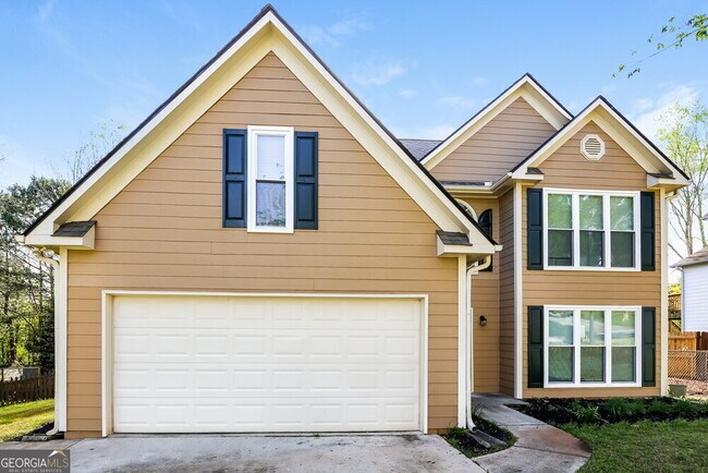property at 655 Suwanee Lakes Cir NW
