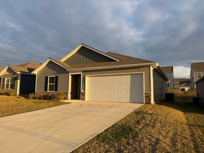 1038 Persimmon Holw in Greeneville, TN - Building Photo - Building Photo