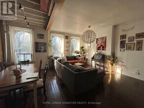 263 Wellesley St E in Toronto, ON - Building Photo - Building Photo