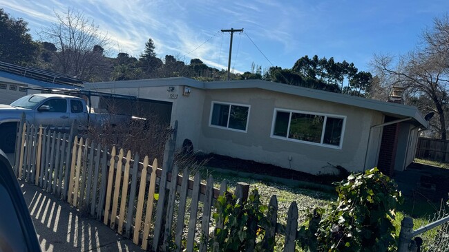 1249 Coronel Ave in Vallejo, CA - Building Photo - Building Photo