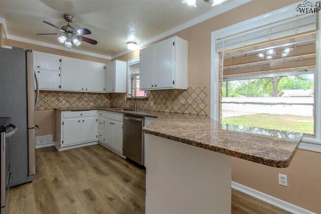 1307 Mary Dr in Iowa Park, TX - Building Photo - Building Photo