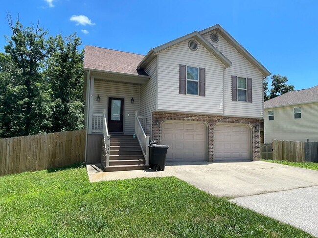 22848 Return Ln in Waynesville, MO - Building Photo - Building Photo