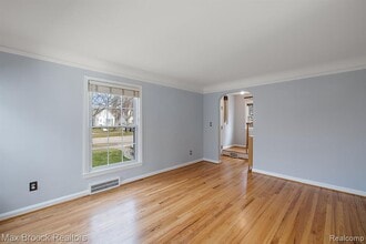 1079 Larkmoor Blvd in Berkley, MI - Building Photo - Building Photo