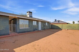1680 N Cameron St in Casa Grande, AZ - Building Photo - Building Photo