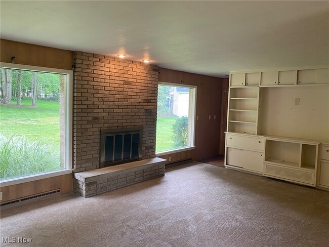 8260 Overlook Ave in Broadview Heights, OH - Foto de edificio - Building Photo