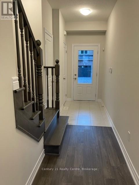 6 Mockingbird Ln in Hamilton, ON - Building Photo - Building Photo