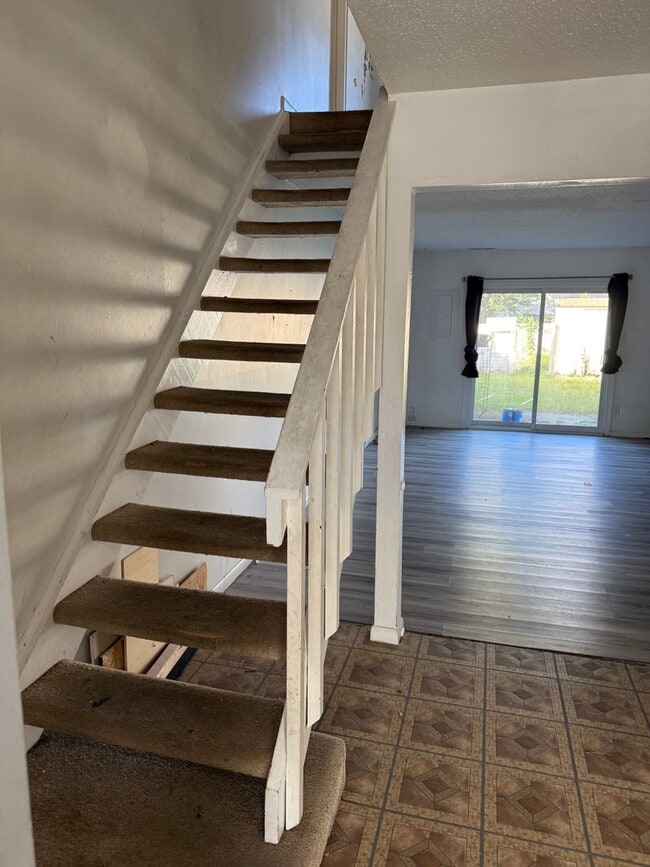 3775 Chimney Creek Dr