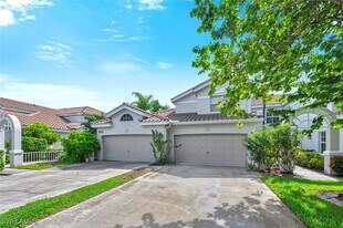 6834 Lantana Bridge Rd in Naples, FL - Building Photo