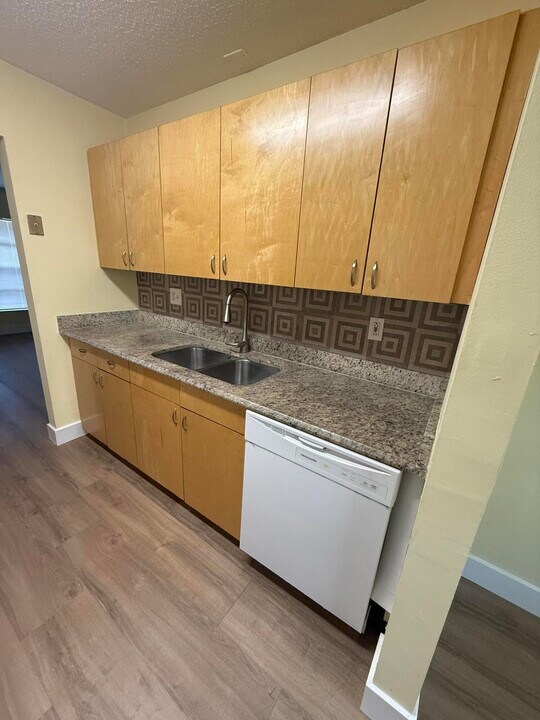 5428 Gene Cir in West Palm Beach, FL - Building Photo