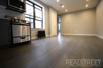 2 BR in Crown Heights! in Brooklyn, NY - Building Photo - Building Photo