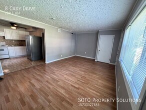 8 Cady Dr in St. Louis, MO - Building Photo - Building Photo