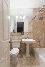 East 1st Street, Unit 3R in New York, NY - Building Photo - Building Photo