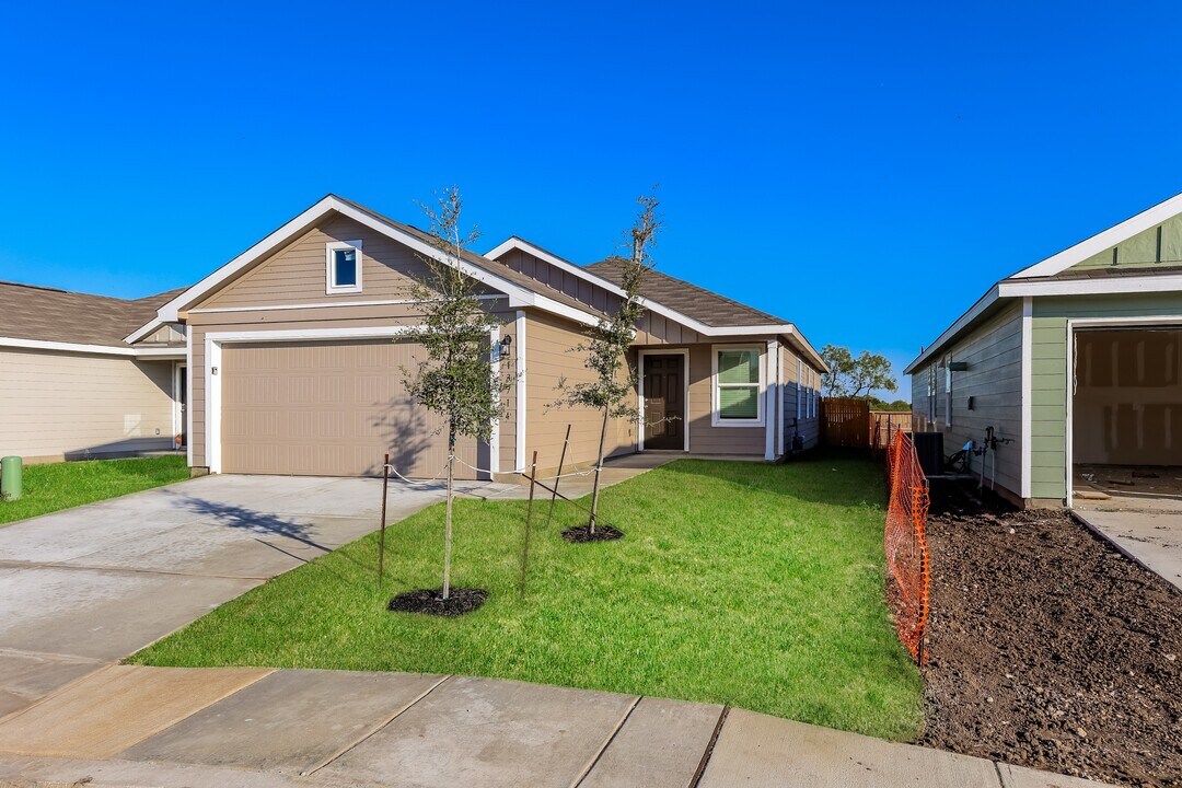 4307 Fluvial Cir in San Antonio, TX - Building Photo