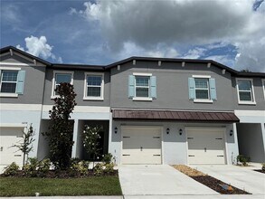10232 Trumpet Honeysuckle Wy in San Antonio, FL - Building Photo - Building Photo