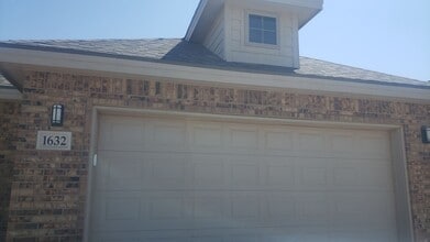 1632 Twin Falls Dr in Odessa, TX - Building Photo - Building Photo