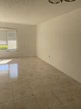 1283 Anhinga Dr in Wellington, FL - Foto de edificio - Building Photo