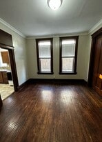 422 Loras Blvd in Dubuque, IA - Building Photo