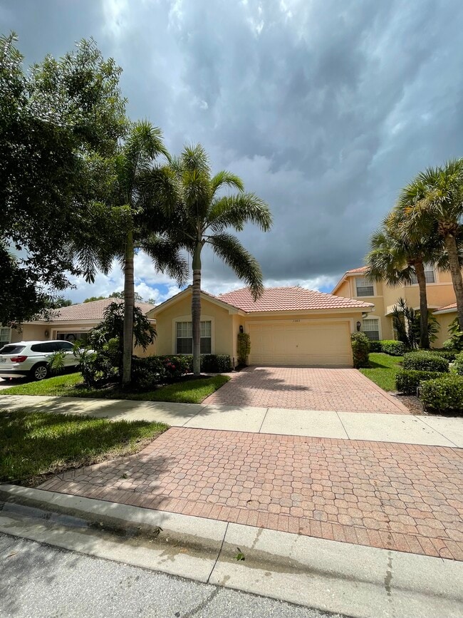 property at 1583 Windamere Ln