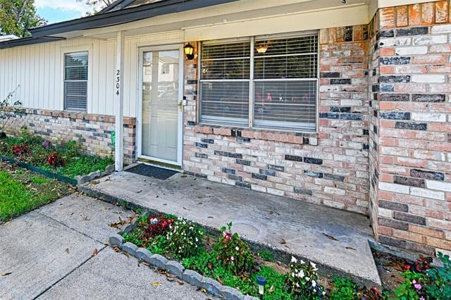 2304 Meadow Crest in Irving, TX - Building Photo - Building Photo