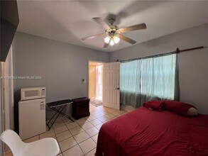 275 W 16th St-Unit -0 in Hialeah, FL - Building Photo - Building Photo